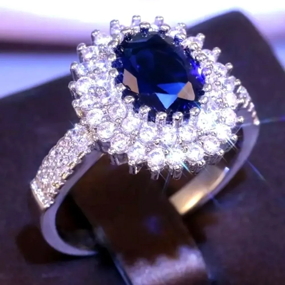 Ladies Elegant Lab Created Diamond And Sappire Sunflower Ring sz 7